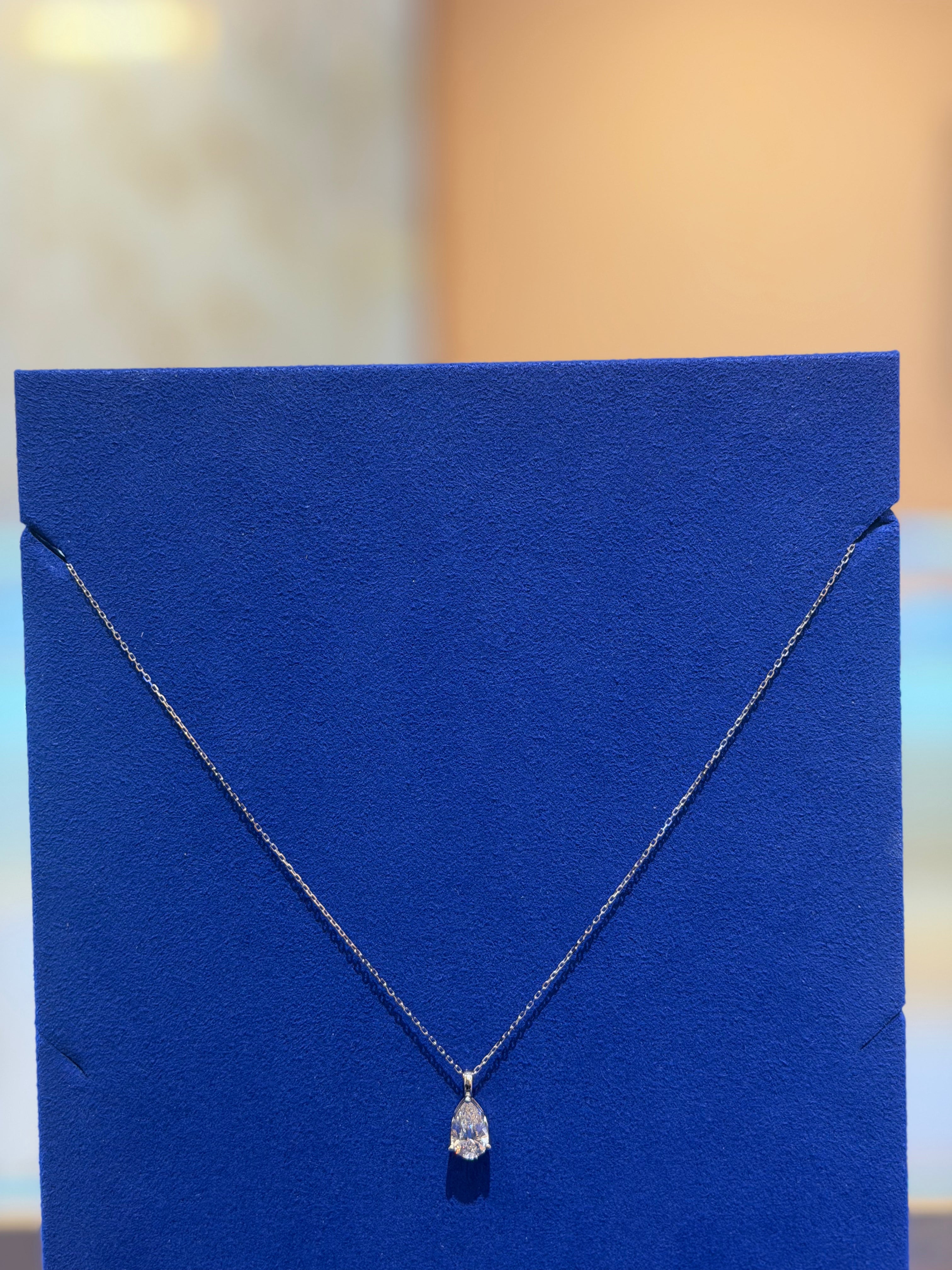 Tear 2 Carat White Gold Necklace