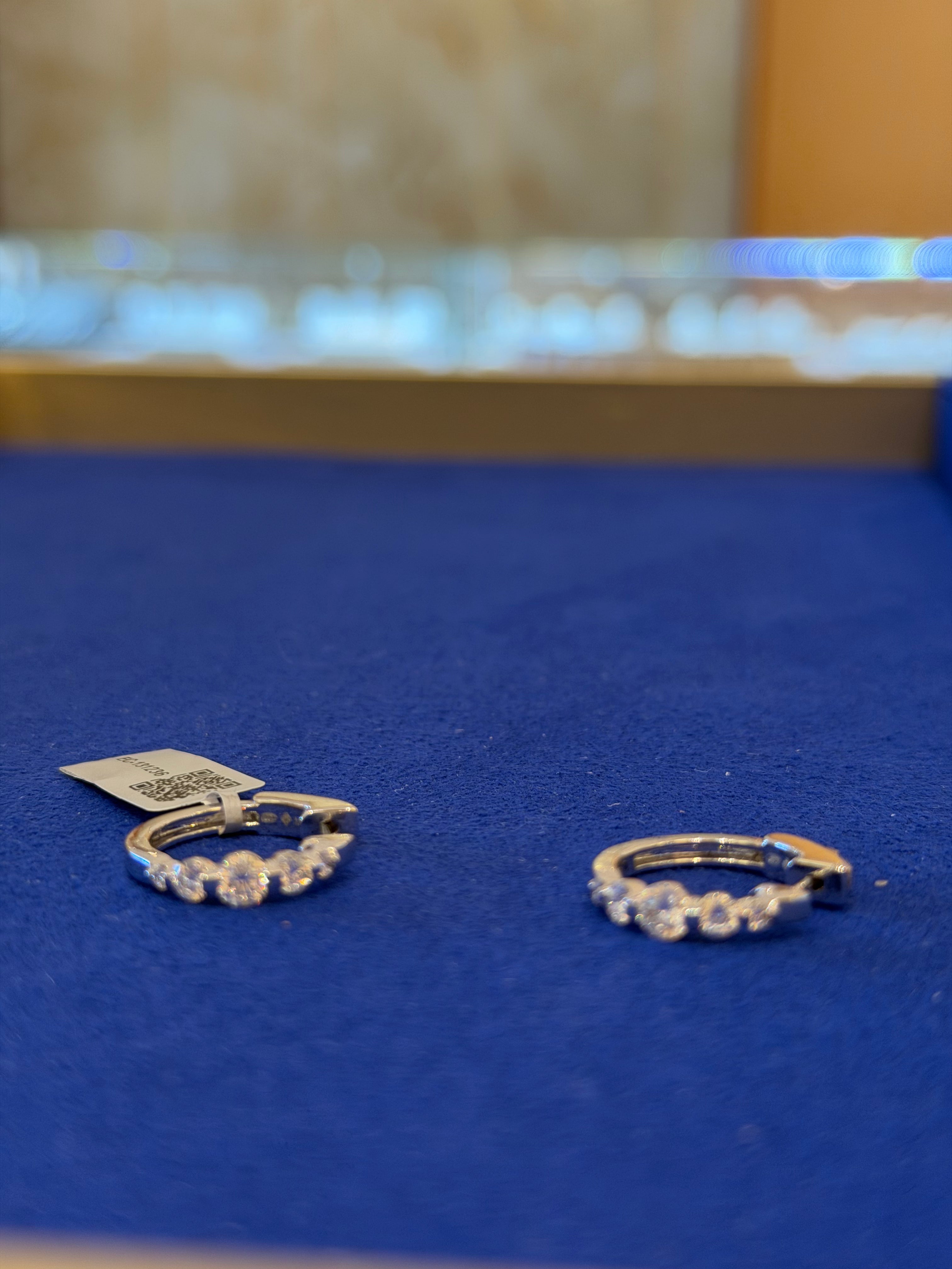 1 Carat XS White Gold Hoops
